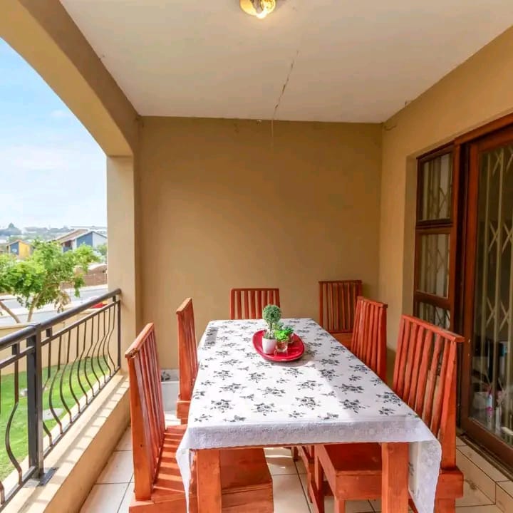 2 Bedroom Property for Sale in Erand Gardens Gauteng