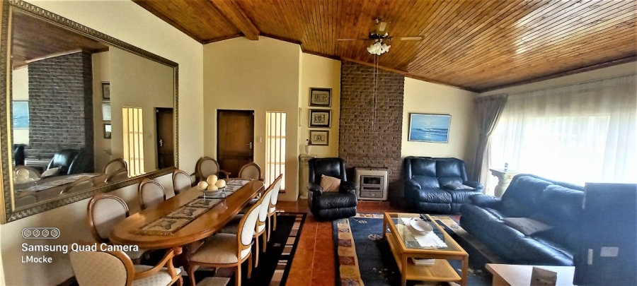 4 Bedroom Property for Sale in Agricultural Holding 464 Gauteng