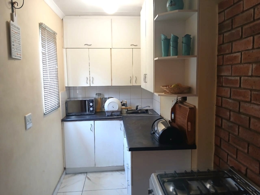 3 Bedroom Property for Sale in Windmill Park Gauteng