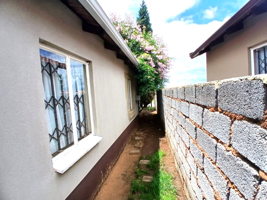 3 Bedroom Property for Sale in Windmill Park Gauteng