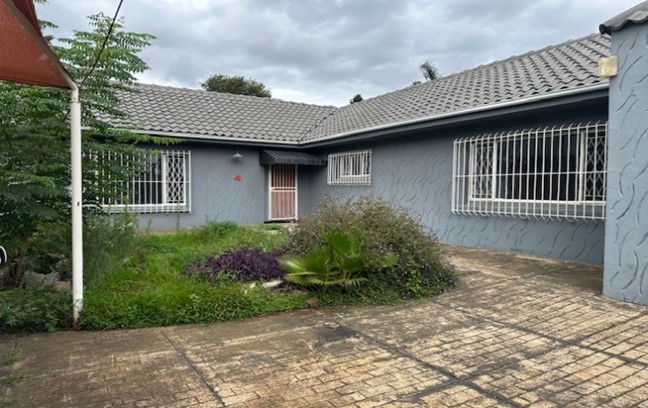 To Let 3 Bedroom Property for Rent in Raedene Estate Gauteng