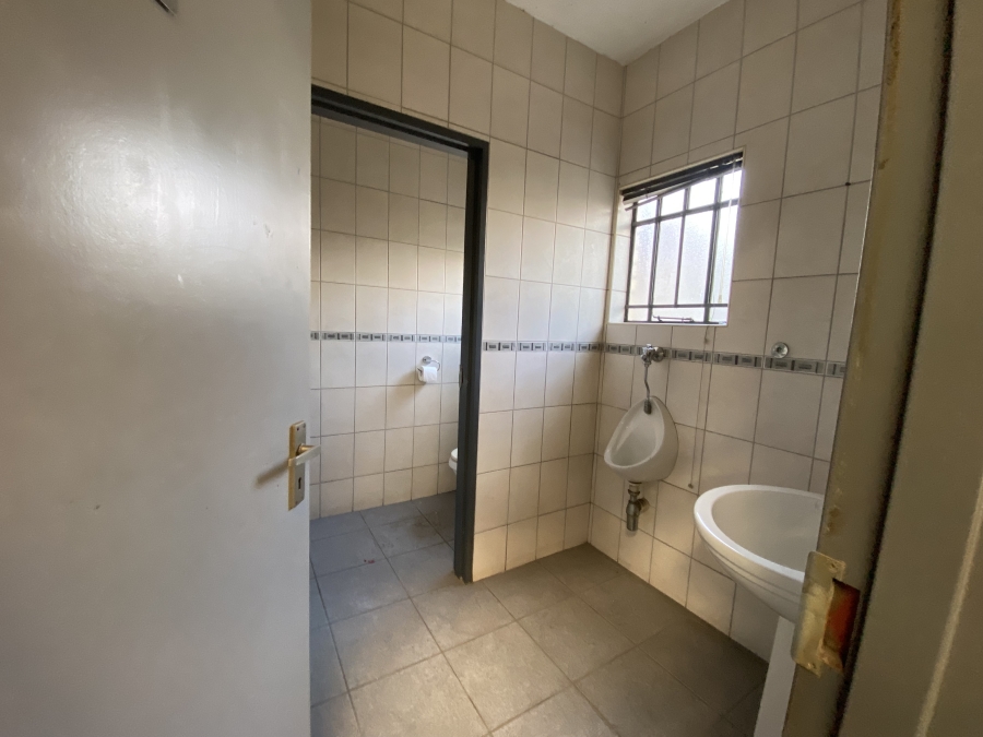 To Let commercial Property for Rent in Spartan Gauteng