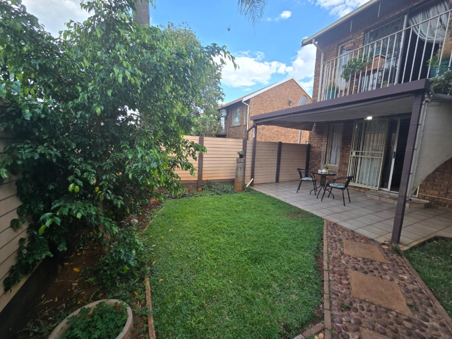 2 Bedroom Property for Sale in Doornpoort Gauteng
