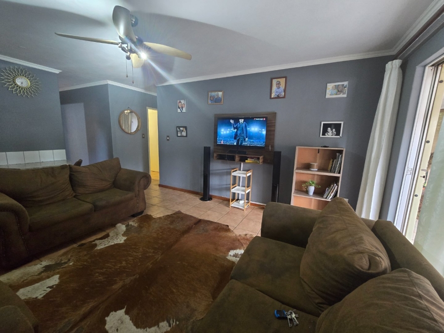 2 Bedroom Property for Sale in Doornpoort Gauteng