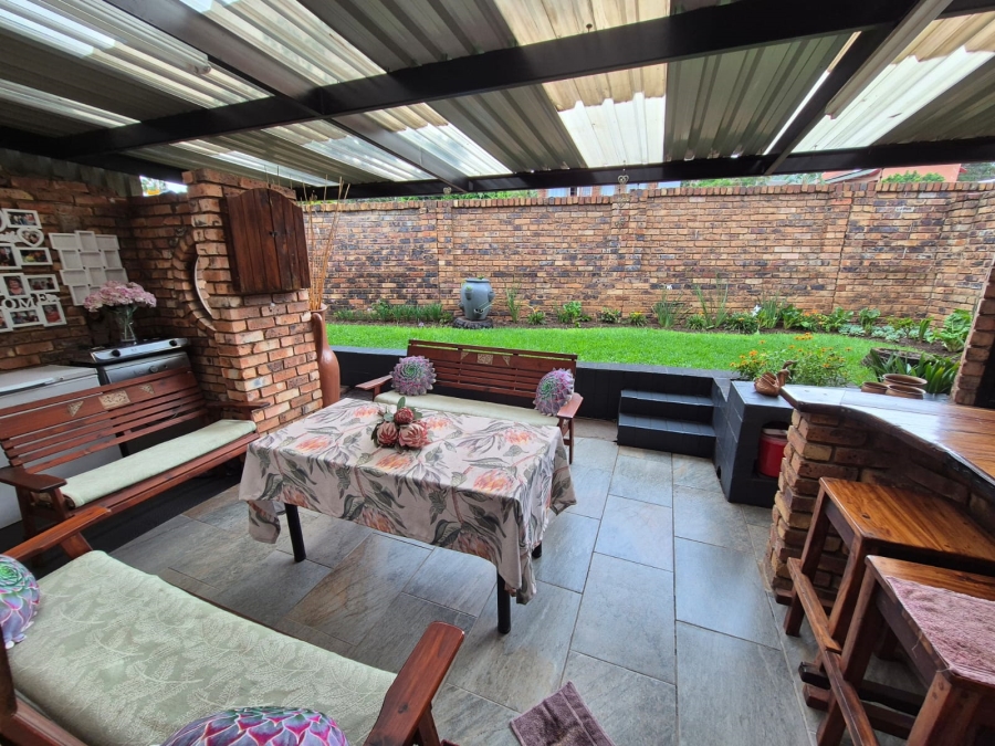 2 Bedroom Property for Sale in Montana Park Gauteng