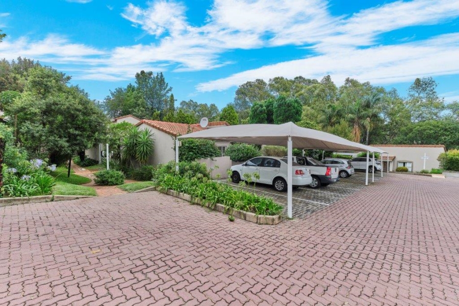 2 Bedroom Property for Sale in Douglasdale Gauteng