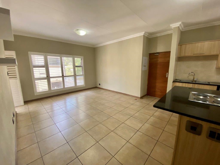 To Let 2 Bedroom Property for Rent in Saxonwold Gauteng