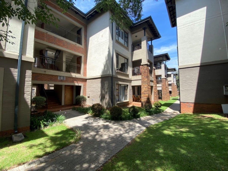 To Let 2 Bedroom Property for Rent in Saxonwold Gauteng