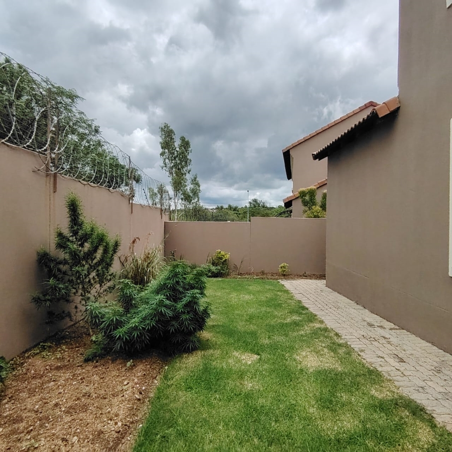 2 Bedroom Property for Sale in Halfway Gardens Gauteng