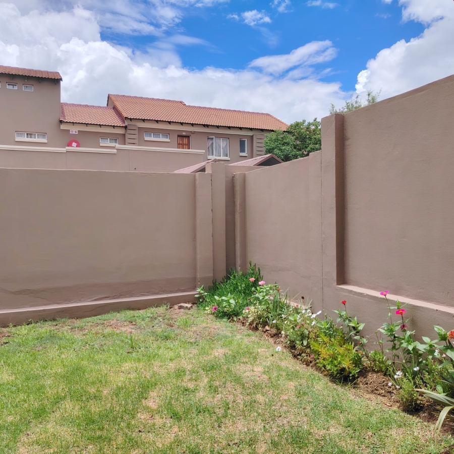 2 Bedroom Property for Sale in Halfway Gardens Gauteng