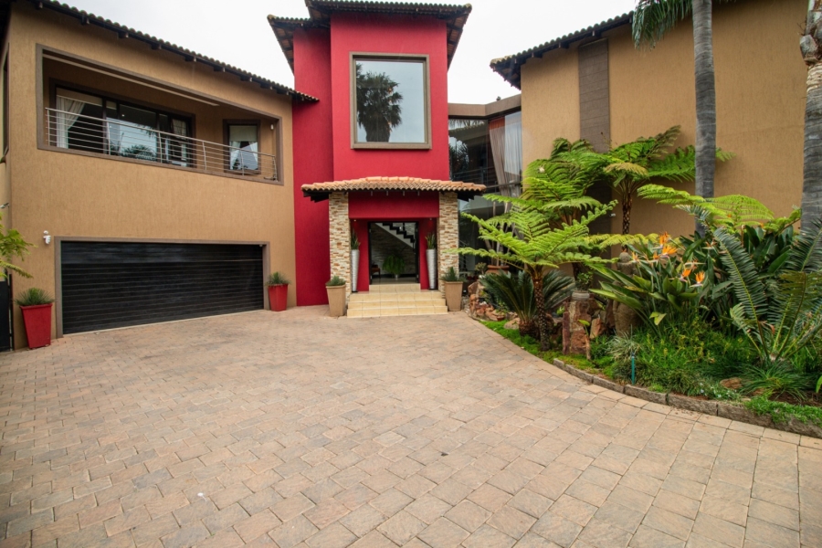 6 Bedroom Property for Sale in Sunward Park Gauteng