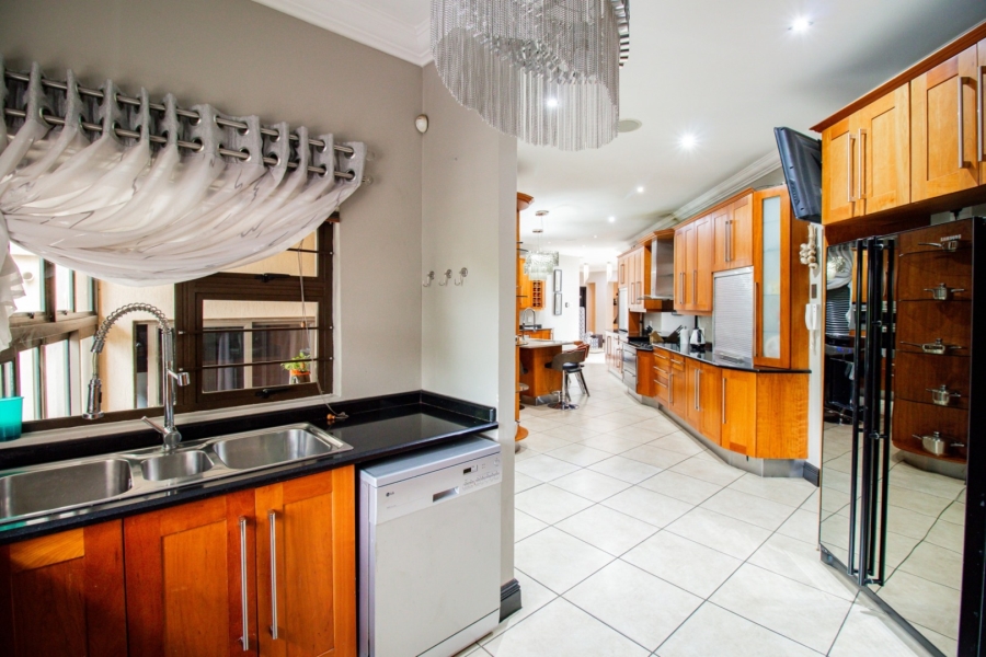 6 Bedroom Property for Sale in Sunward Park Gauteng