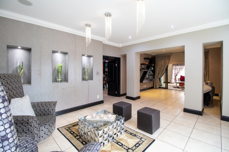 6 Bedroom Property for Sale in Sunward Park Gauteng