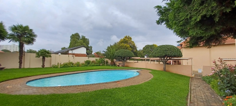 2 Bedroom Property for Sale in Bedfordview Gauteng