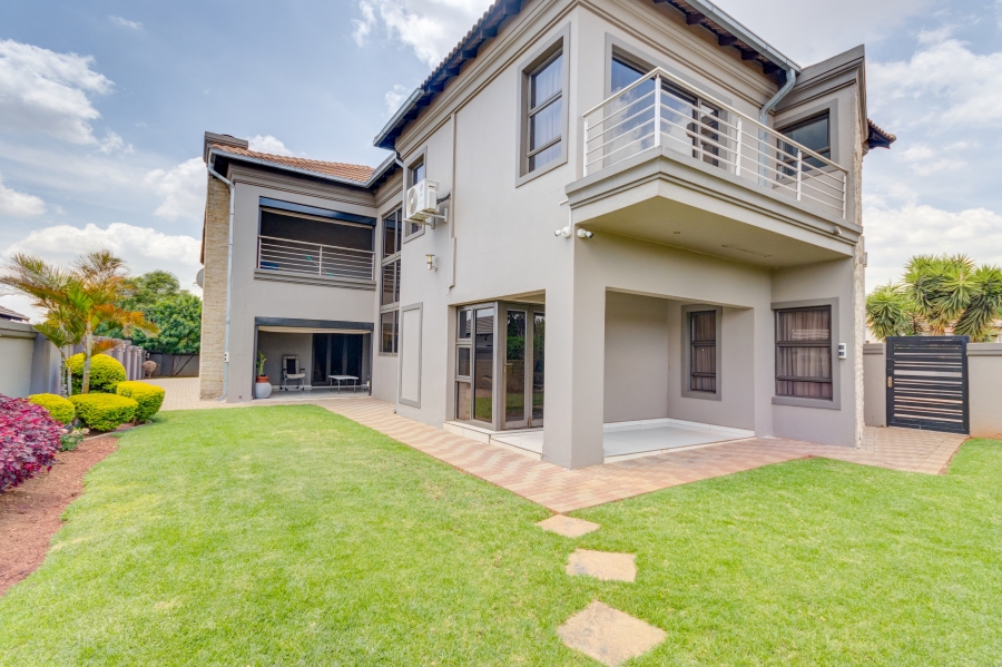 To Let 5 Bedroom Property for Rent in Heuwelsig Estate Gauteng