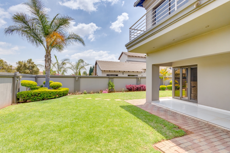 To Let 5 Bedroom Property for Rent in Heuwelsig Estate Gauteng