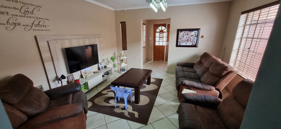 3 Bedroom Property for Sale in Wierda Park Gauteng