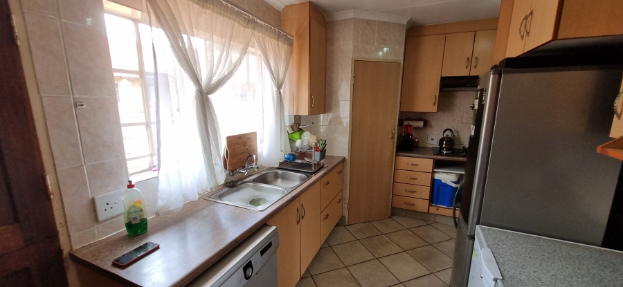 3 Bedroom Property for Sale in Wierda Park Gauteng