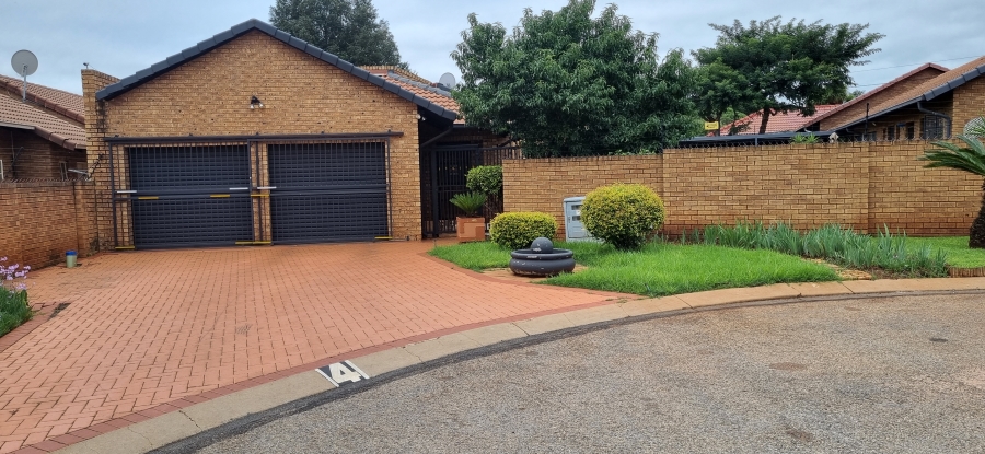 3 Bedroom Property for Sale in Wierda Park Gauteng