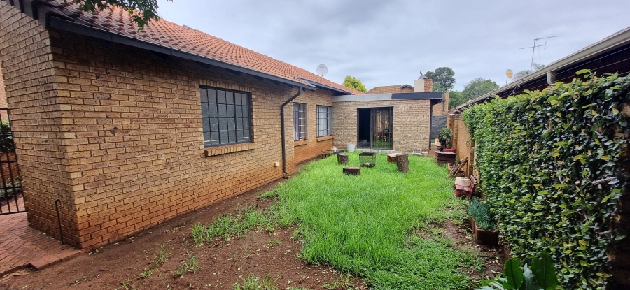 3 Bedroom Property for Sale in Wierda Park Gauteng