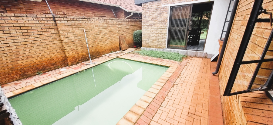 3 Bedroom Property for Sale in Wierda Park Gauteng