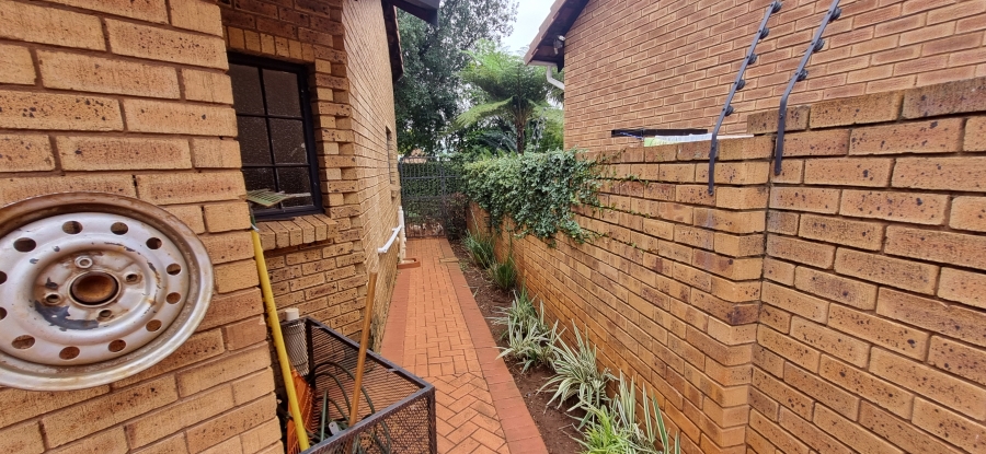 3 Bedroom Property for Sale in Wierda Park Gauteng