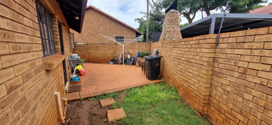 3 Bedroom Property for Sale in Wierda Park Gauteng