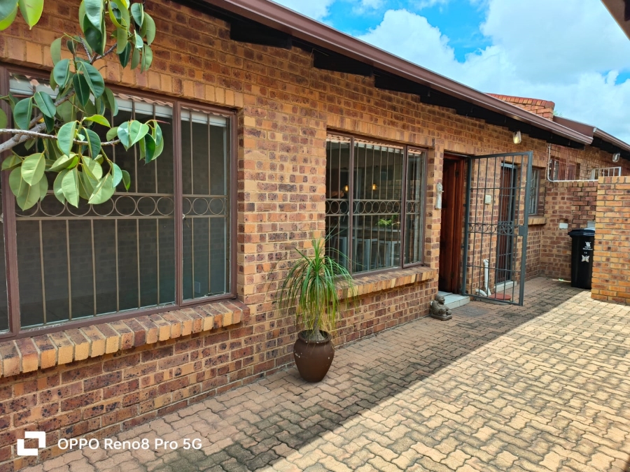 3 Bedroom Property for Sale in Eden Glen Gauteng