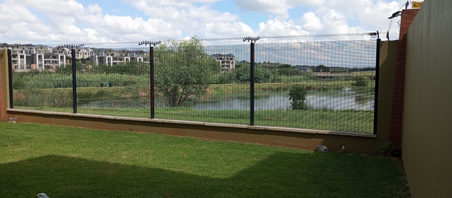 To Let 3 Bedroom Property for Rent in Waterfall Gauteng