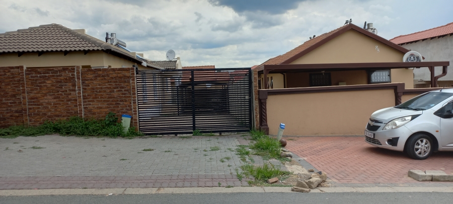 2 Bedroom Property for Sale in Klipfontein View Gauteng