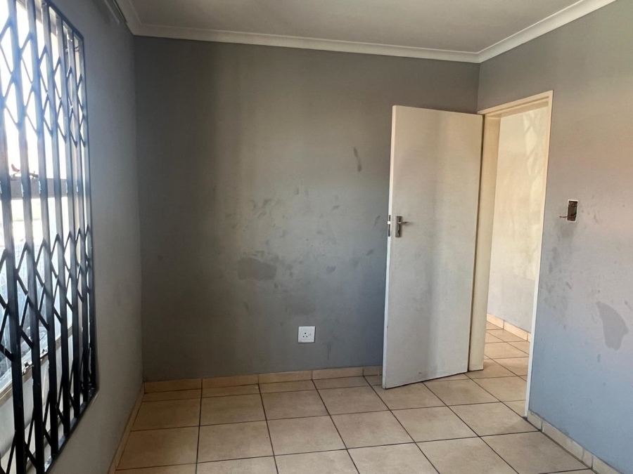 2 Bedroom Property for Sale in Klipfontein View Gauteng