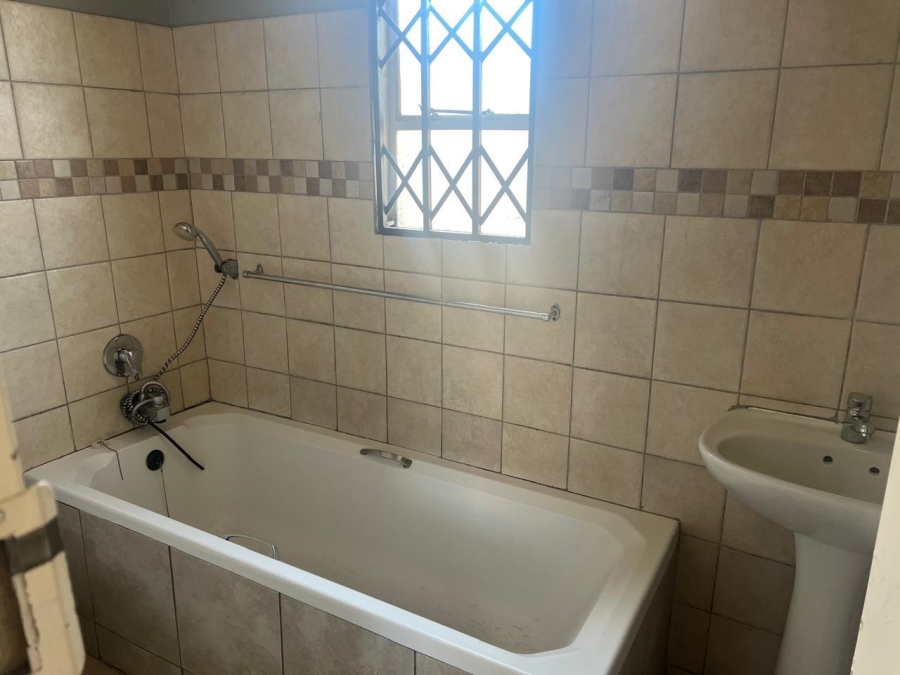 2 Bedroom Property for Sale in Klipfontein View Gauteng