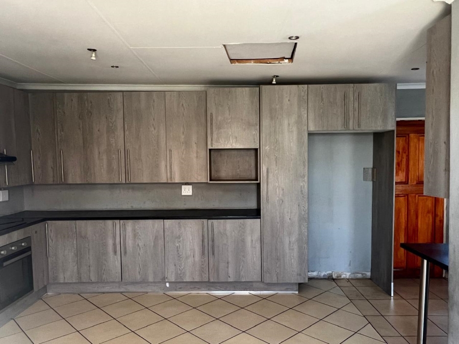 2 Bedroom Property for Sale in Klipfontein View Gauteng