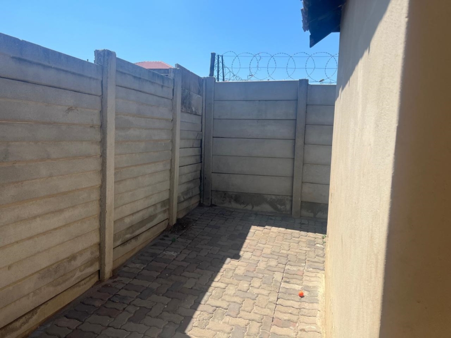 2 Bedroom Property for Sale in Klipfontein View Gauteng