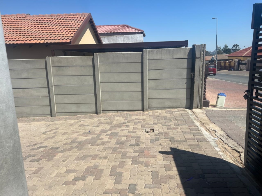 2 Bedroom Property for Sale in Klipfontein View Gauteng