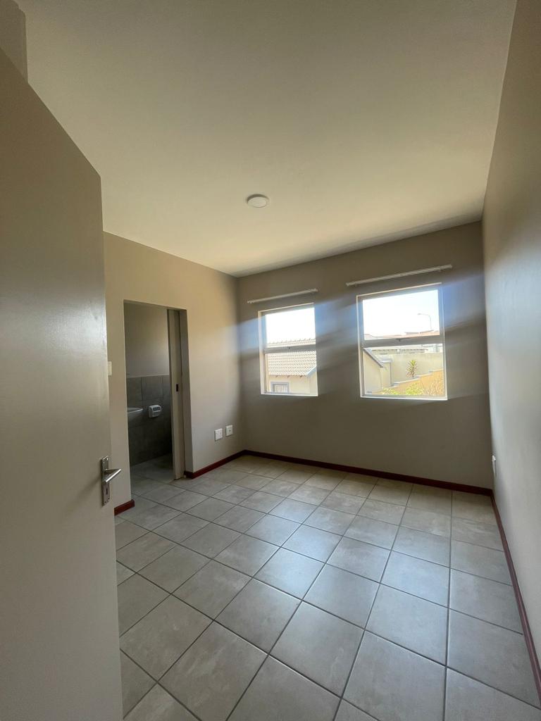 To Let 2 Bedroom Property for Rent in Kosmosdal Gauteng