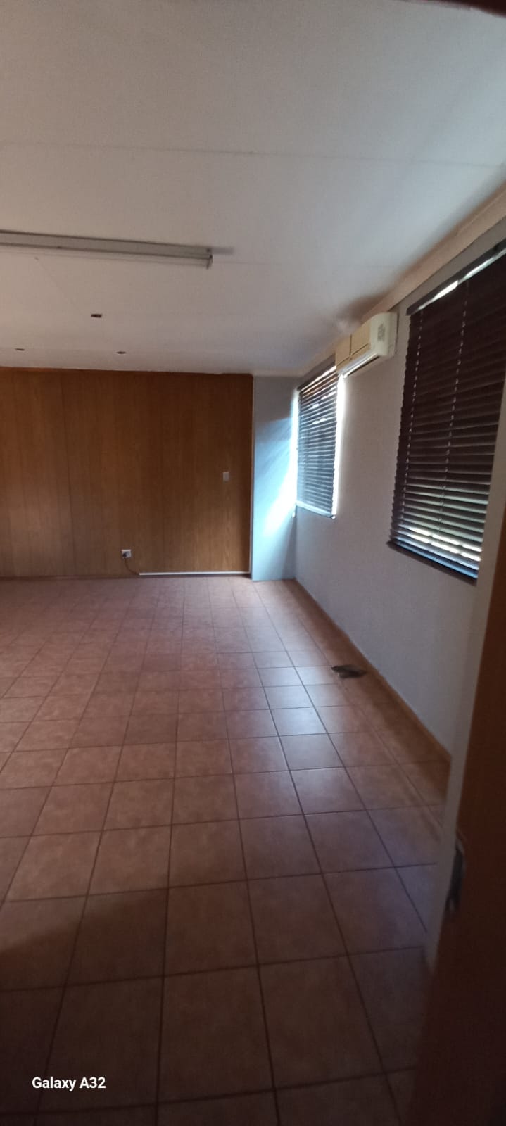 To Let commercial Property for Rent in Anderbolt Gauteng