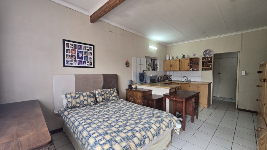 5 Bedroom Property for Sale in Garsfontein Gauteng