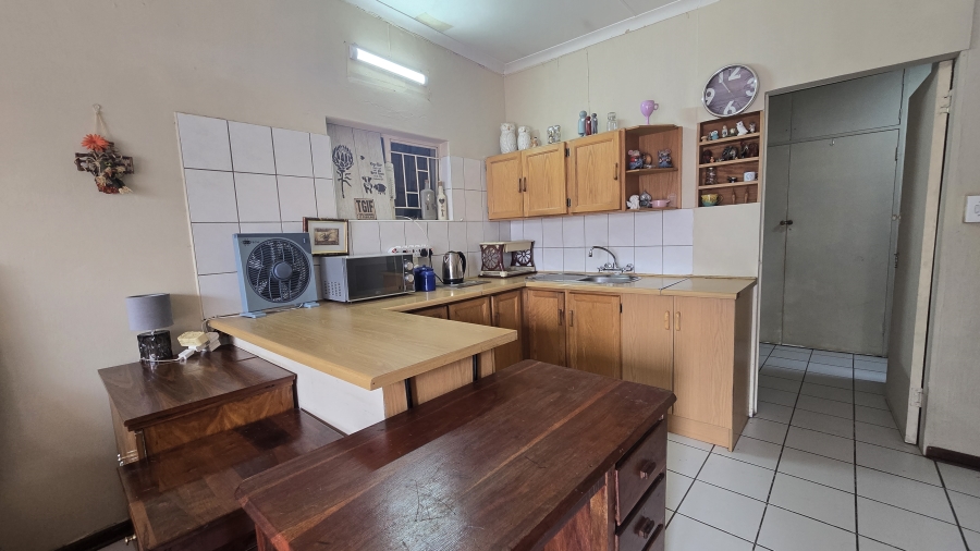 5 Bedroom Property for Sale in Garsfontein Gauteng