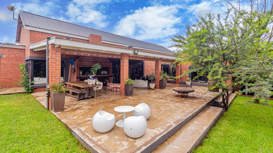 5 Bedroom Property for Sale in Tygerberg Country Estate Gauteng