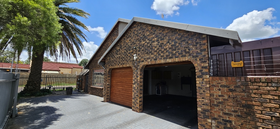 3 Bedroom Property for Sale in Risiville Gauteng