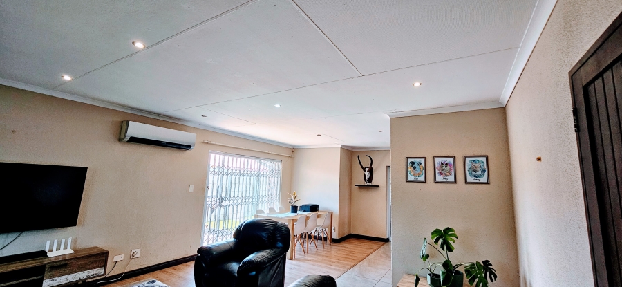 3 Bedroom Property for Sale in Risiville Gauteng