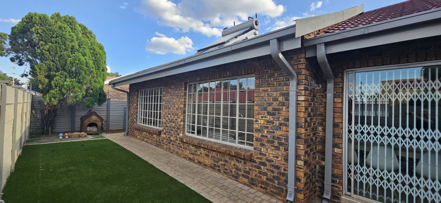 3 Bedroom Property for Sale in Risiville Gauteng