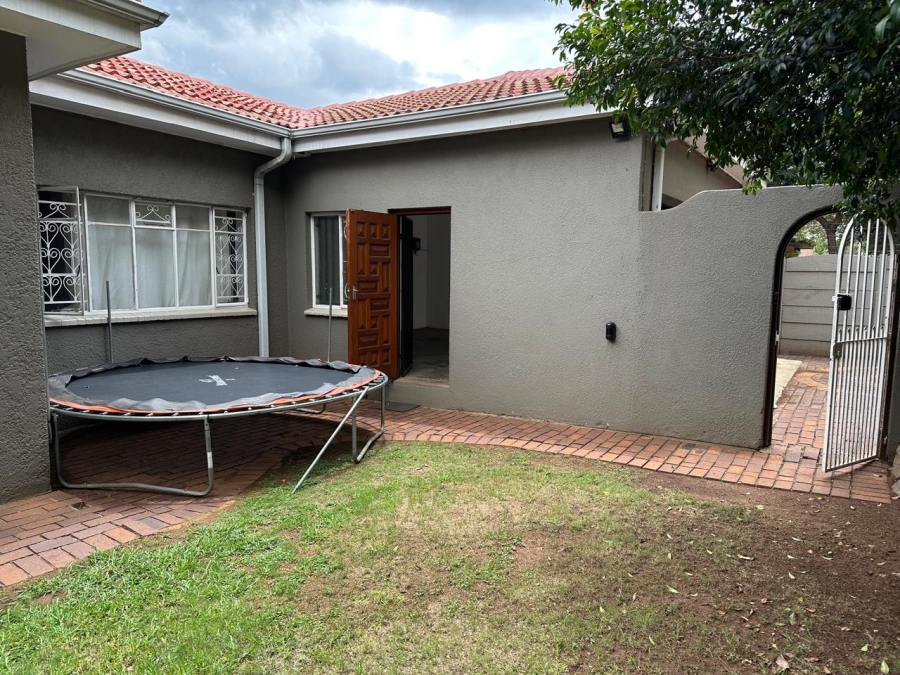 To Let 3 Bedroom Property for Rent in Edendale Gauteng