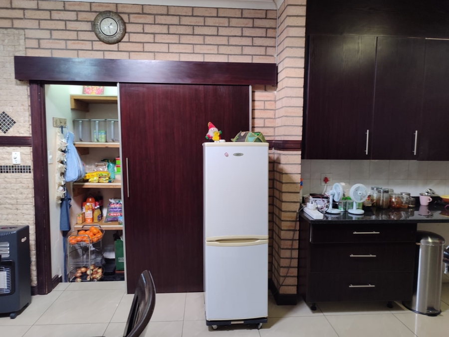 To Let 4 Bedroom Property for Rent in Noordwyk Gauteng