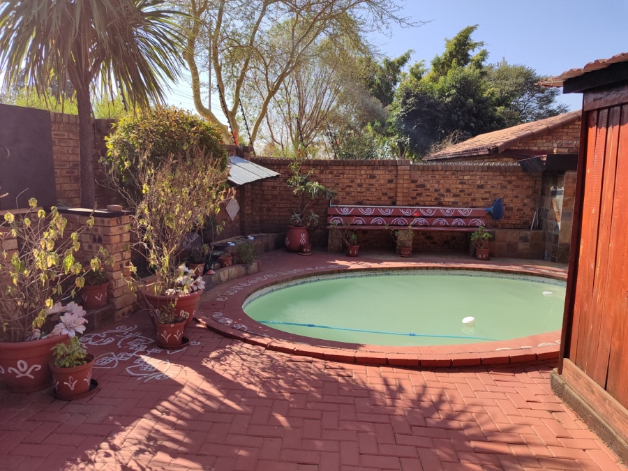 To Let 4 Bedroom Property for Rent in Noordwyk Gauteng