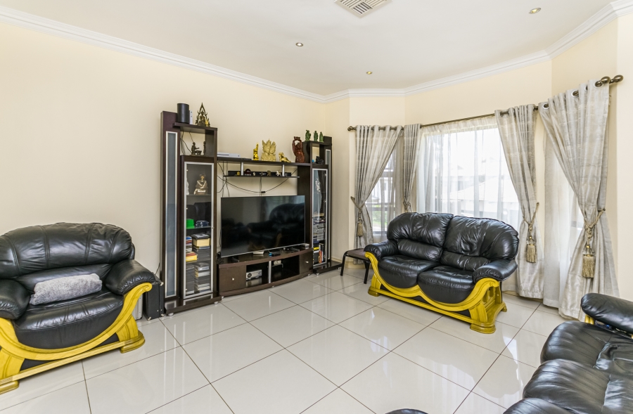 5 Bedroom Property for Sale in Kyalami Glen Estate Gauteng