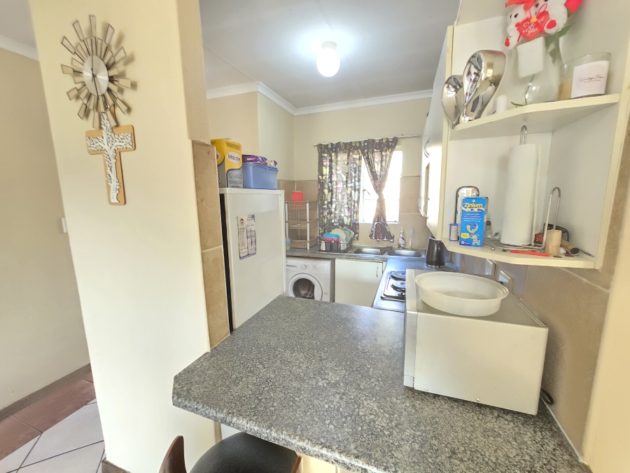 2 Bedroom Property for Sale in Wilgeheuwel Gauteng