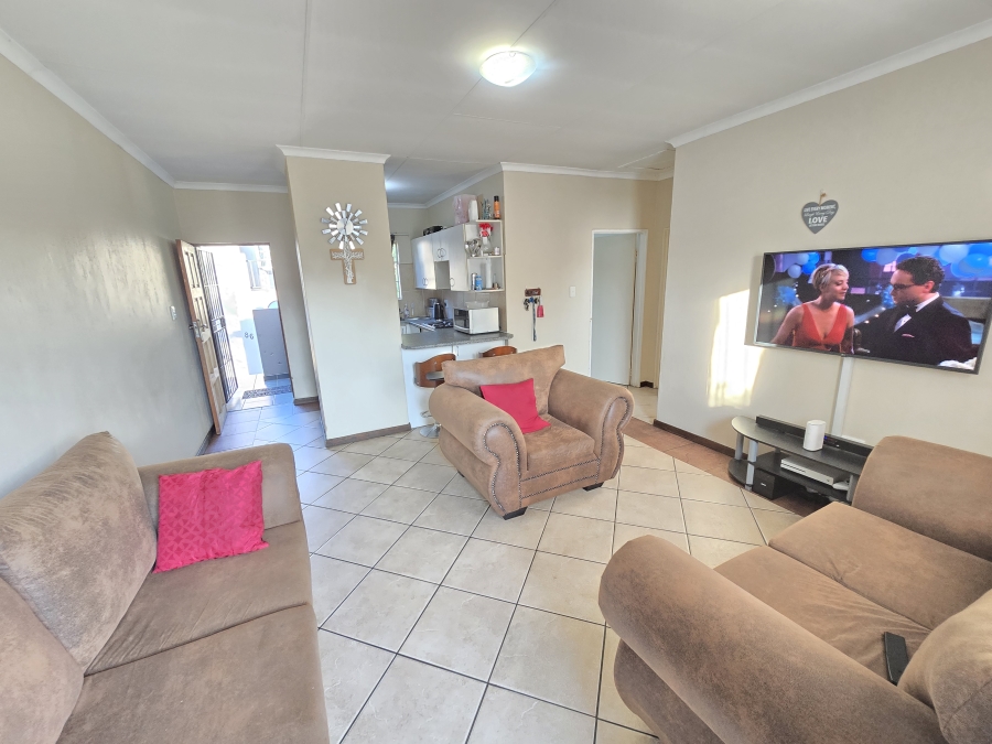 2 Bedroom Property for Sale in Wilgeheuwel Gauteng