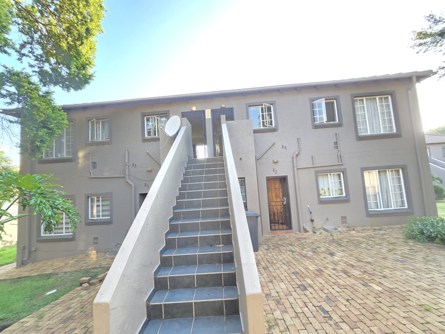 2 Bedroom Property for Sale in Wilgeheuwel Gauteng